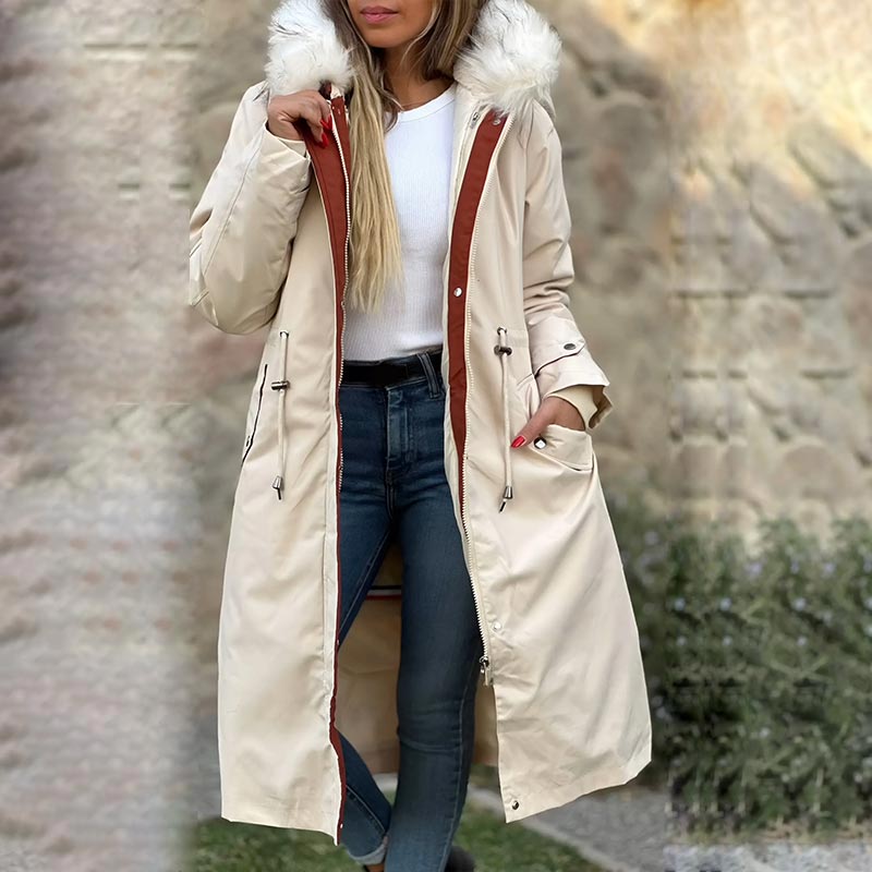 Clara – Elegante Winterjacke mit Kapuze und Kunstpelzkragen